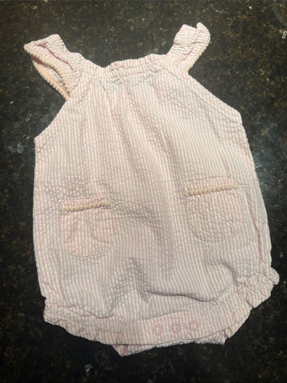 Baby Girls Pink Seersucker Sleeveless Romper Snap Bottom LIKE NEW 6-9 Month